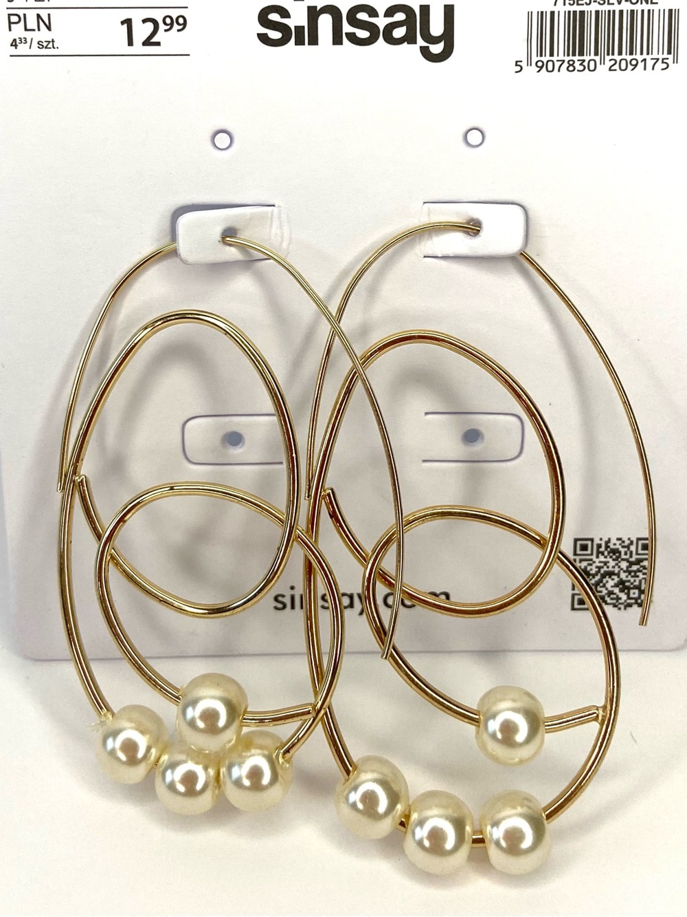 Gold Hoop Earrings with Ivory Pearl Accents
